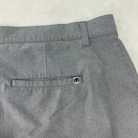 Travis Mathew Mens Sz 42 Gray Flat Front Chino Golf Performance Shorts Summer - Picture 4 of 9